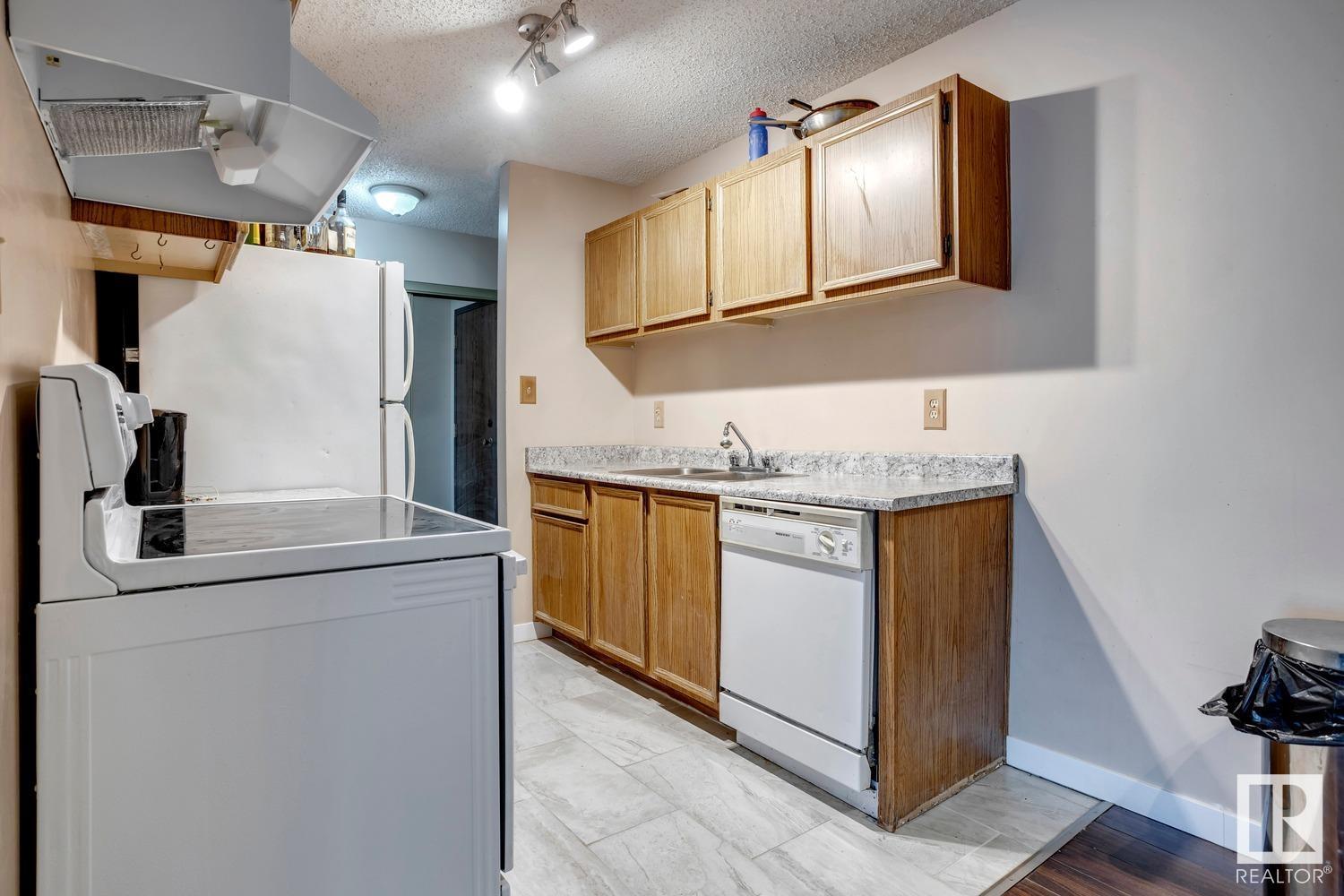 #302 11115 74 ST NW