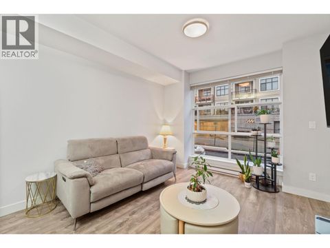 208 827 RODERICK AVENUE Coquitlam BC V3K0E3