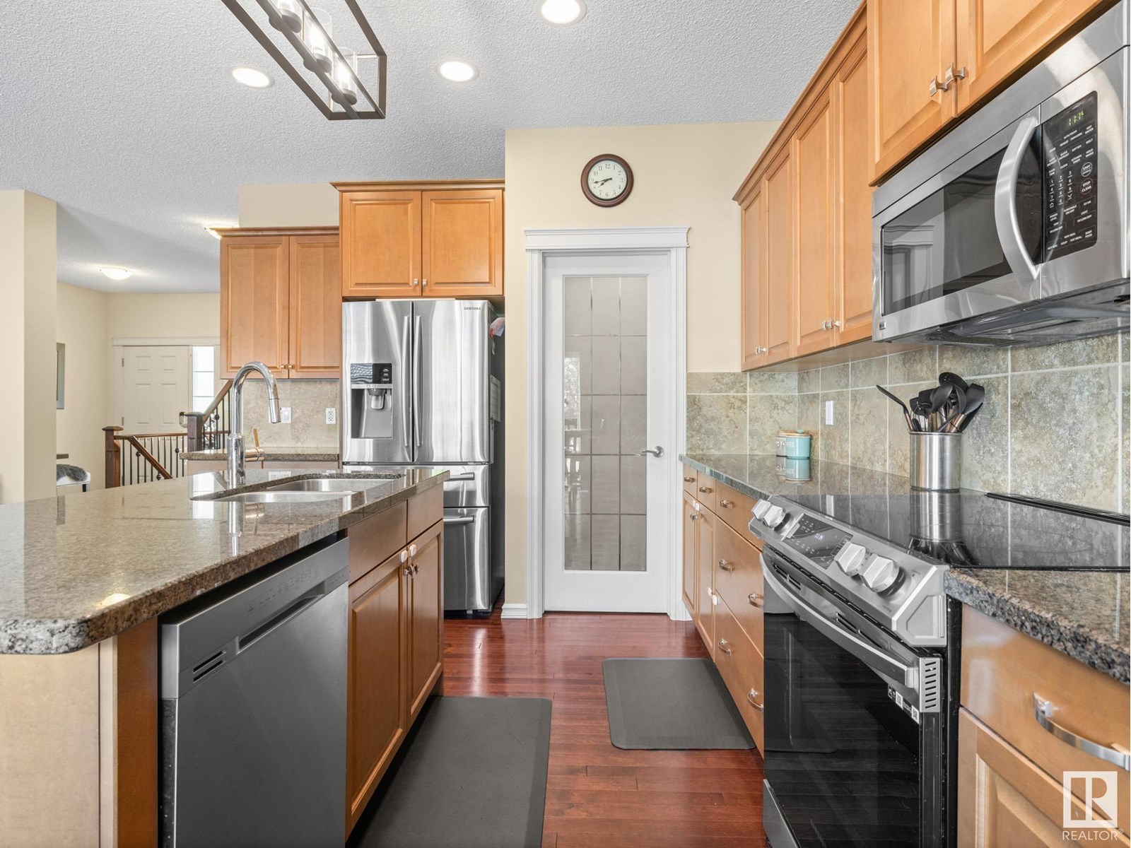 8 Bremner Crescent