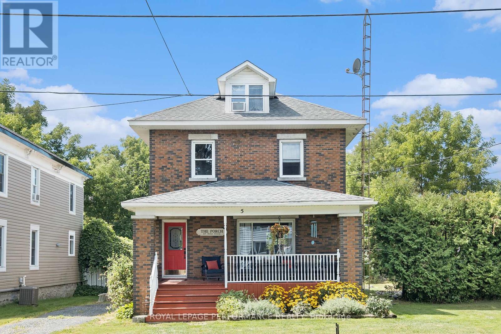5 MINTO STREET