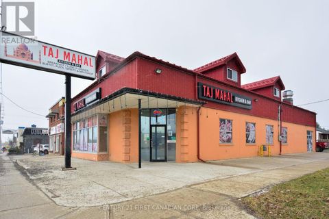 1682 DUNDAS STREET N London ON N5W3C7