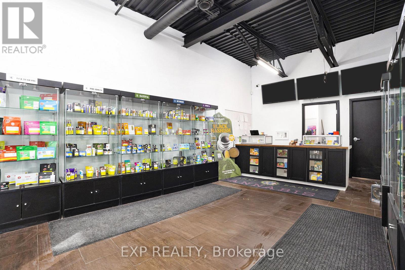 3685 RIVERSIDE DRIVE