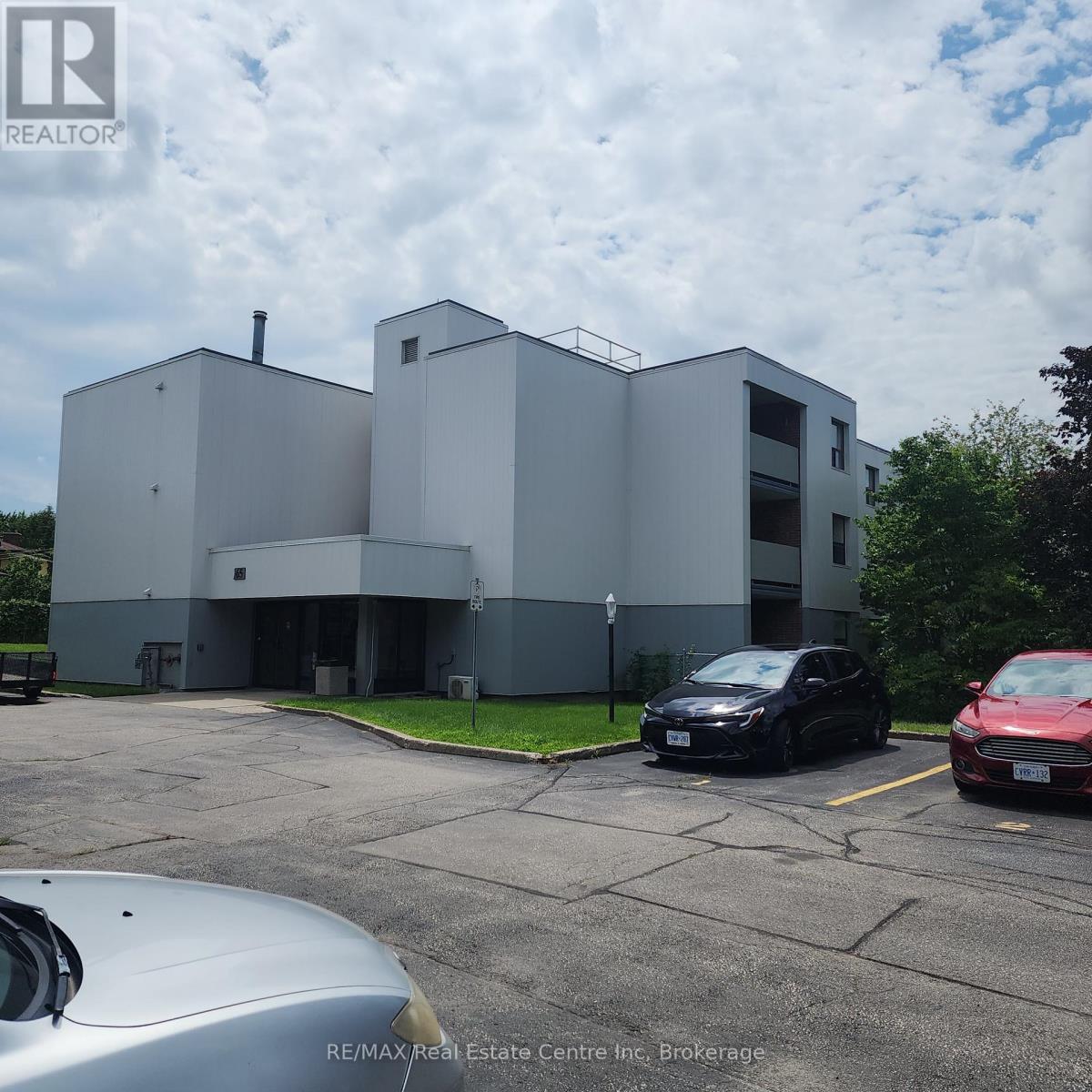 307 - 65 SILVERCREEK PARKWAY N