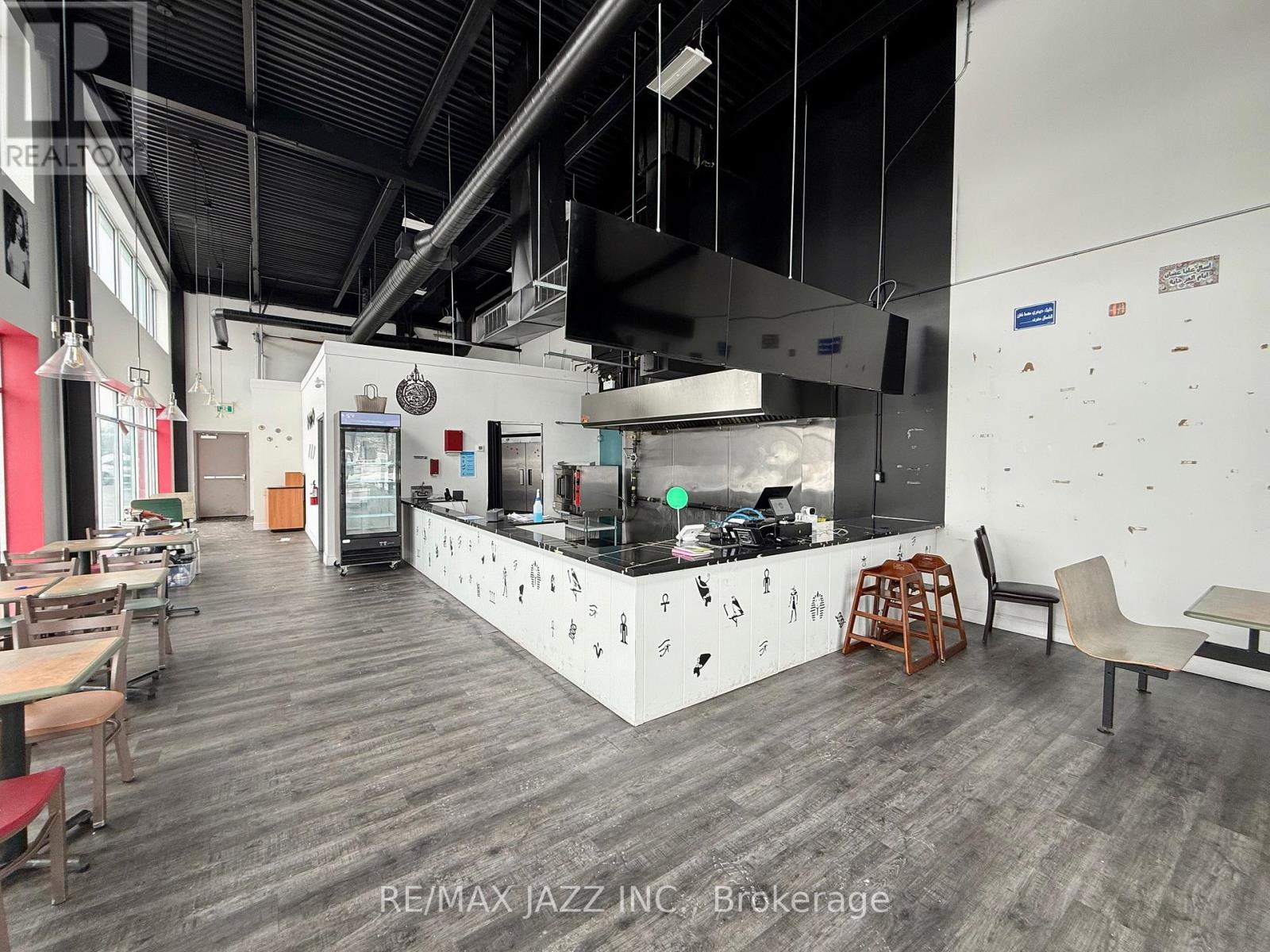 14 - 472 TAUNTON ROAD W