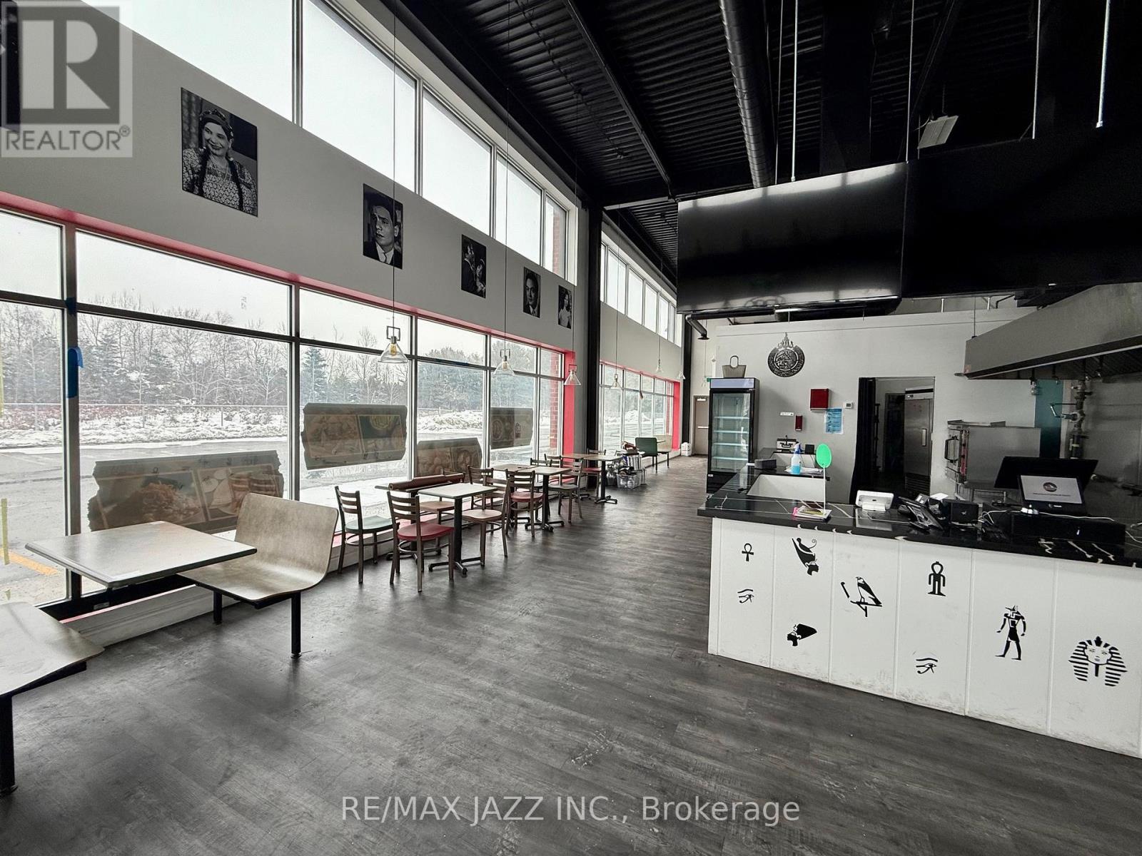 14 - 472 TAUNTON ROAD W