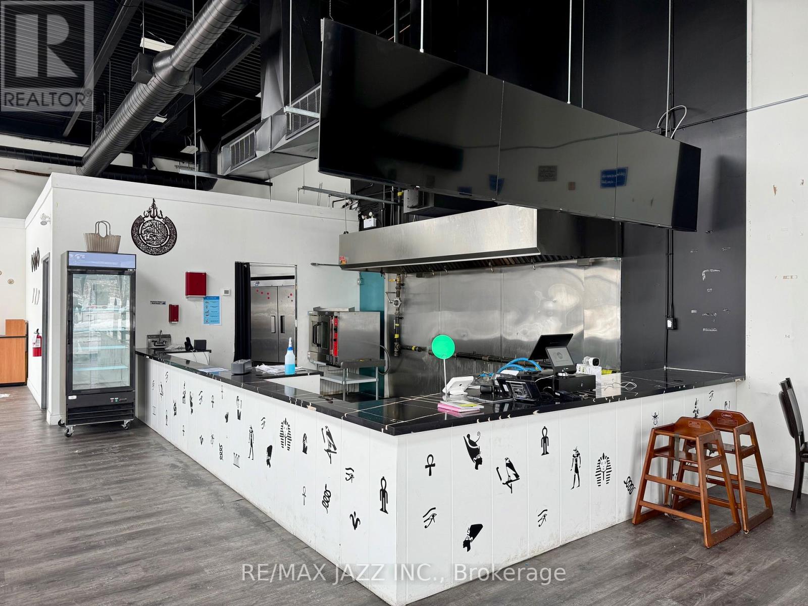 14 - 472 TAUNTON ROAD W