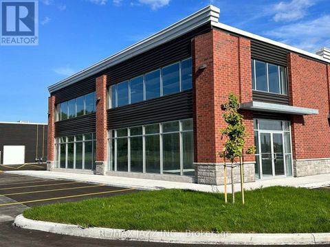 14 - 472 TAUNTON ROAD W Oshawa (Northwood) ON L1H7K4