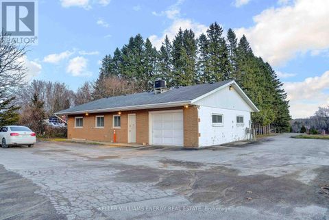 996 COUNTY ROAD 40 ROAD Quinte West (Murray Ward) ON K8V5P4