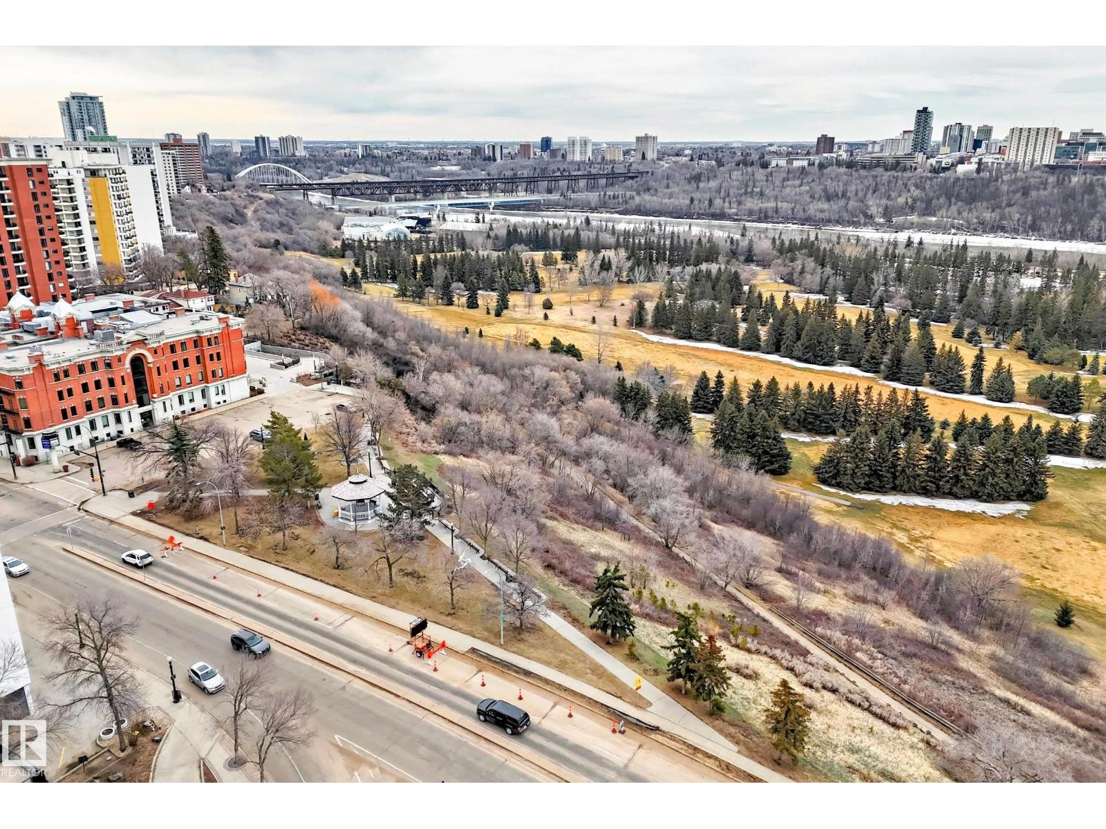 #716 10011 117 ST NW