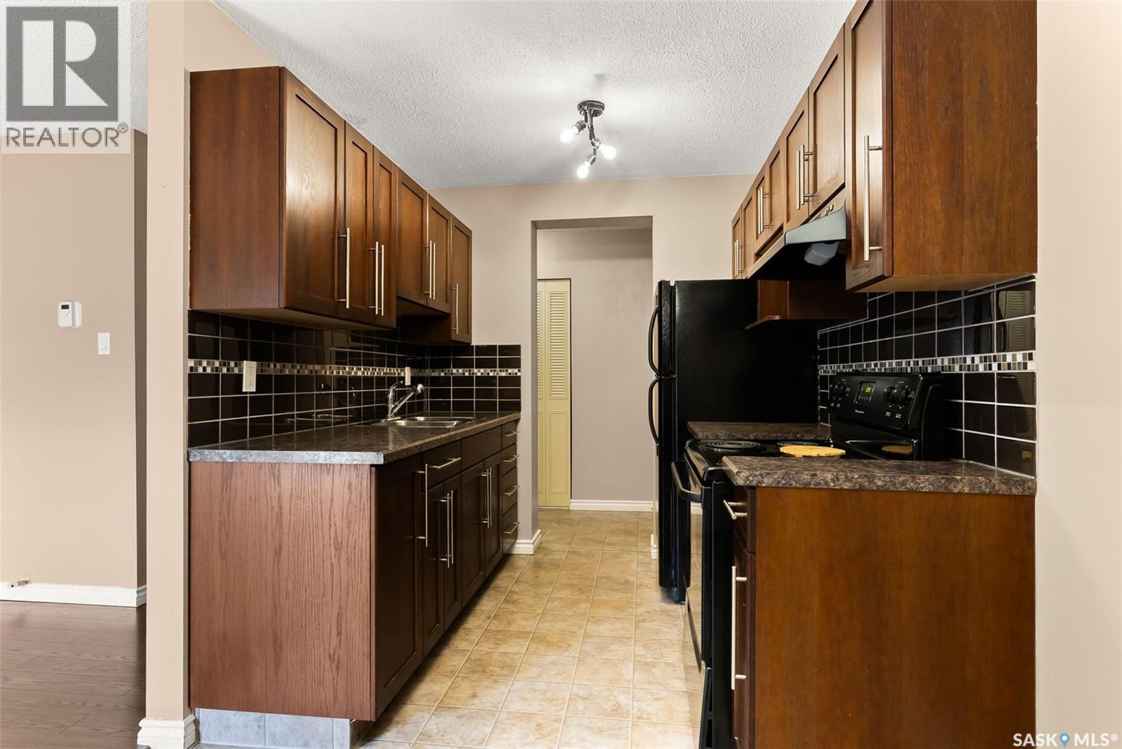 6 1953 Garnet STREET