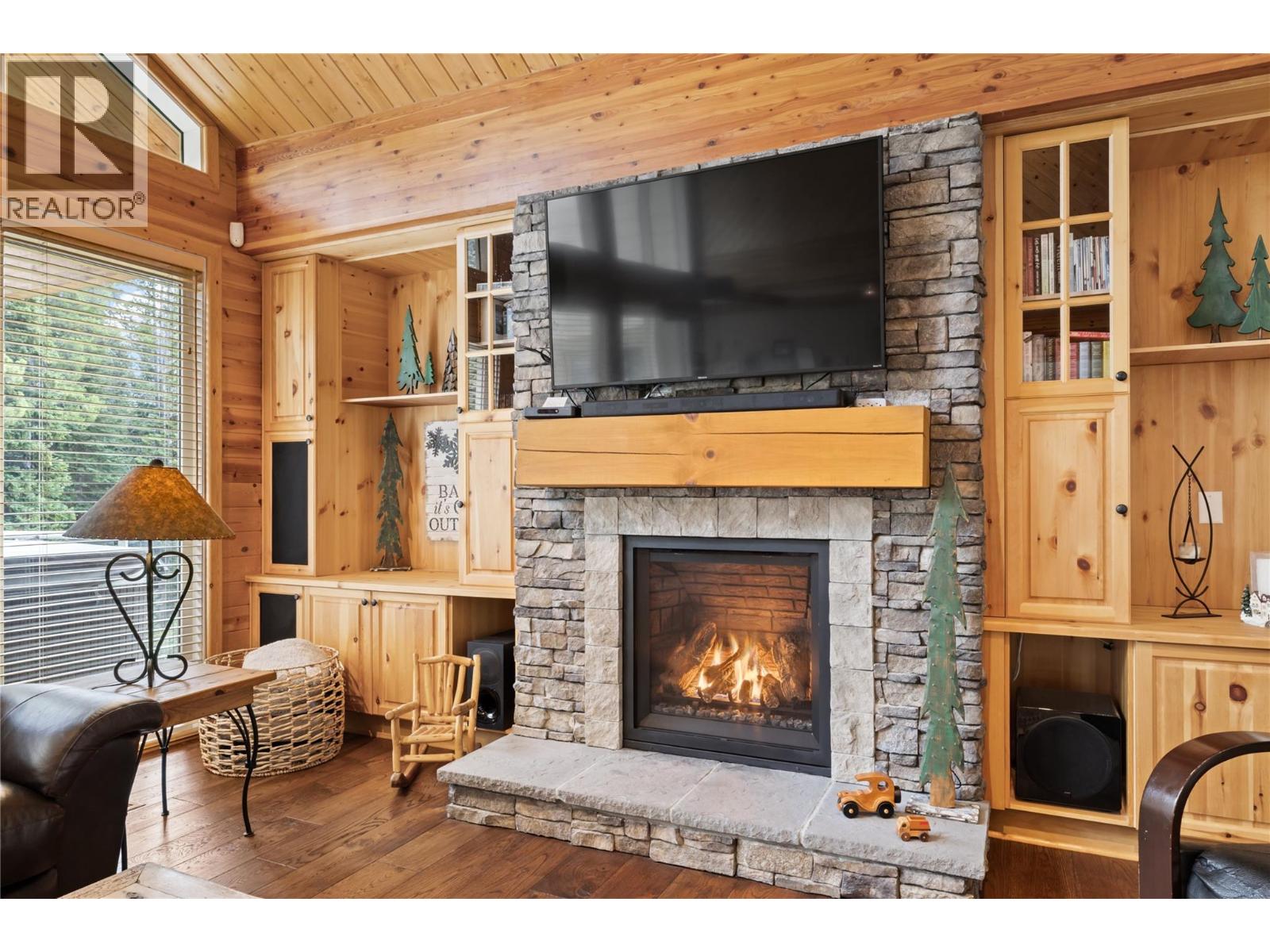 5946 Snow Pines Crescent Unit# A