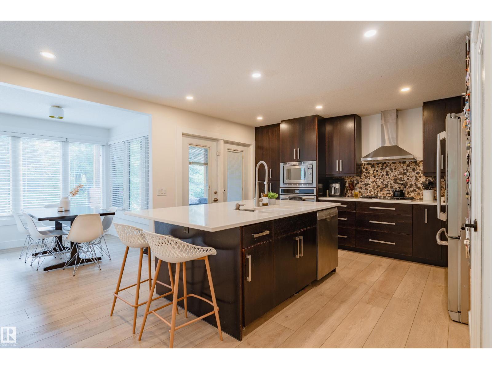 13 Flagstone CR
