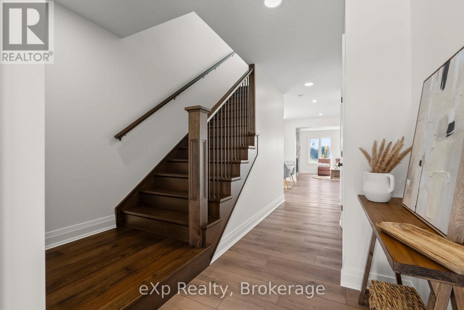 544 NEWFOUNDLAND STREET