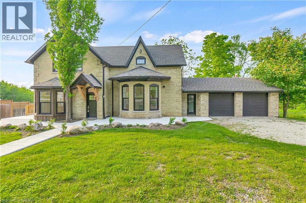 16 HILLCREST Street W