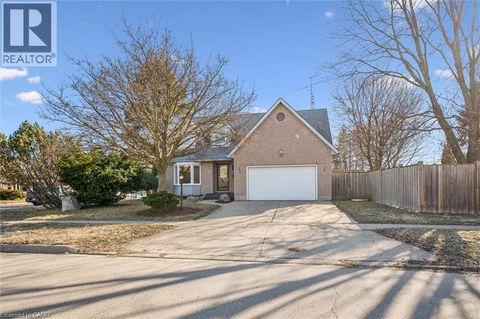 37 ENFIELD Drive Cambridge ON N1P1A5