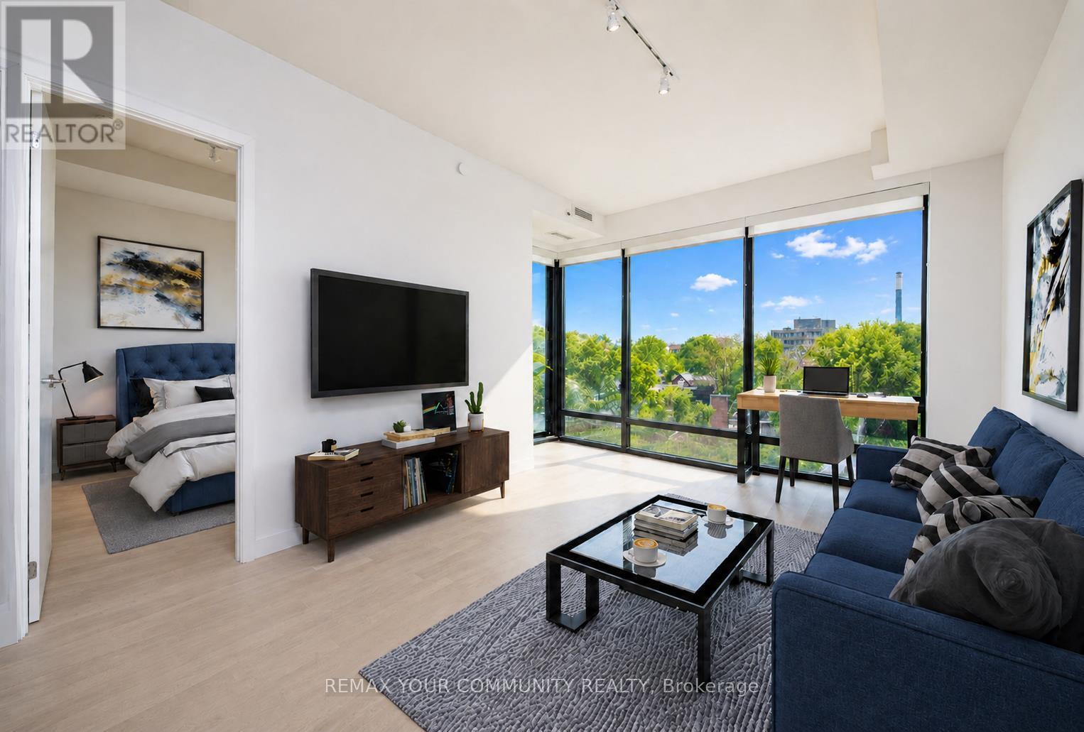 503 - 246 LOGAN AVENUE