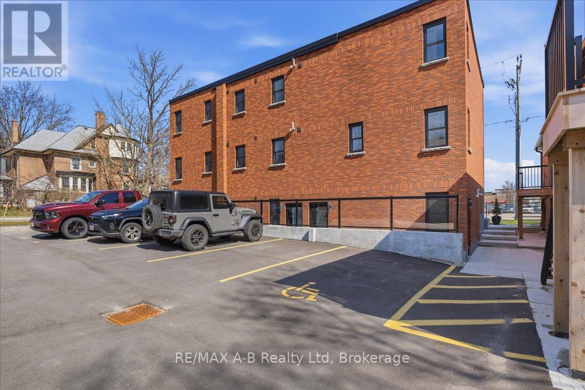 1 - 74A CHURCH STREET
