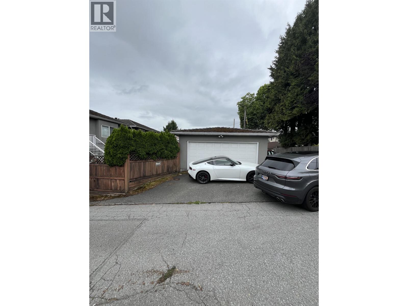 1689 SE MARINE DRIVE