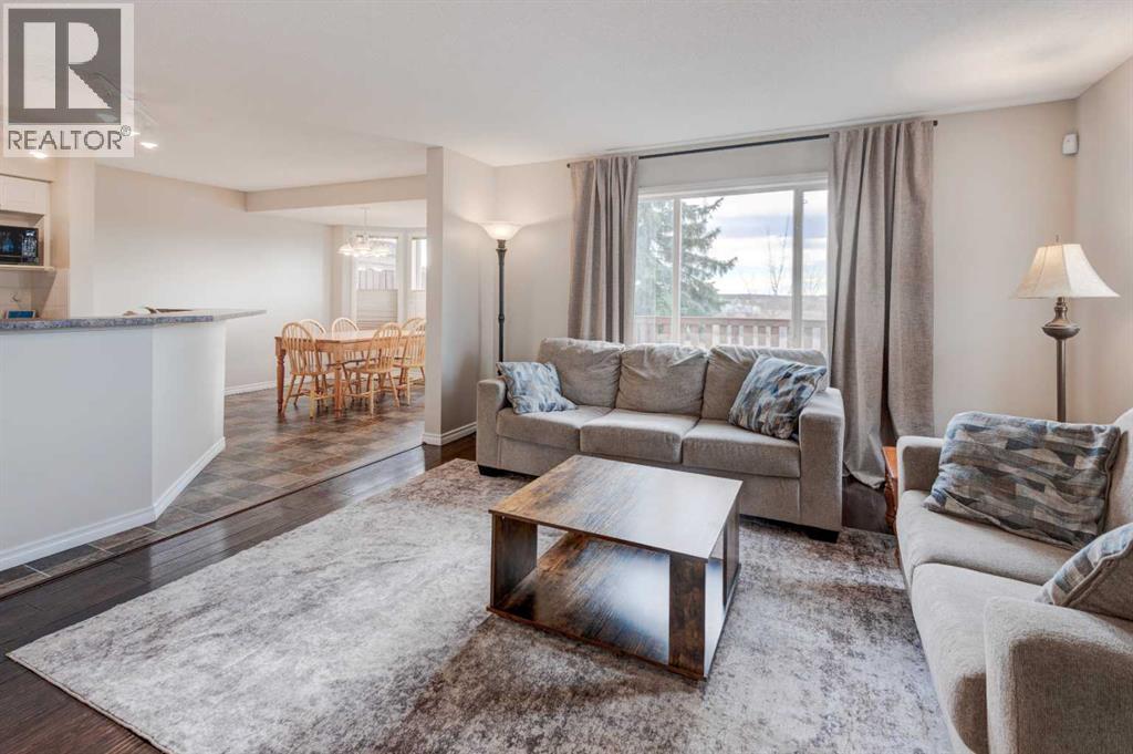 45 Cougarstone Place SW