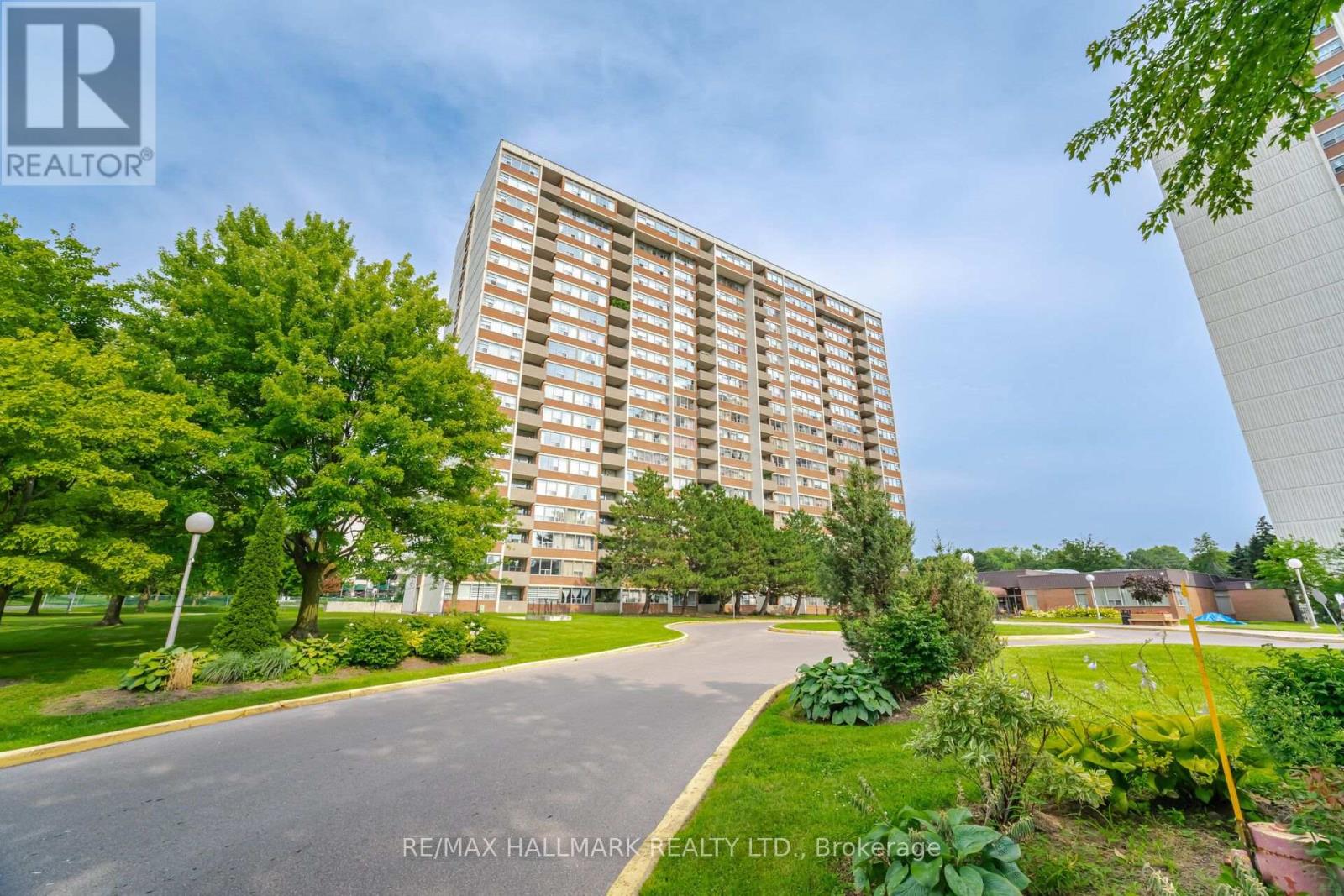 Photo 1 of 30 — 1504 - 45 SILVER SPRINGS BOULEVARD Unit 1504, Toronto (L'Amoreaux), ON M1V1R2