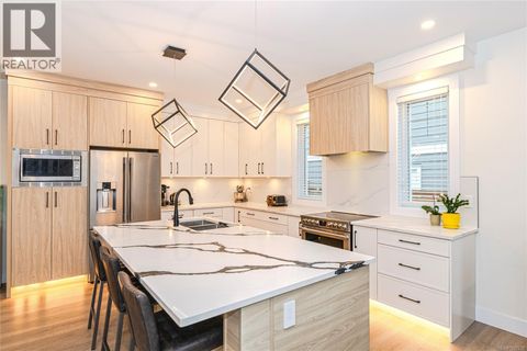 2367 Swallow Pl Langford BC V9B6Y6