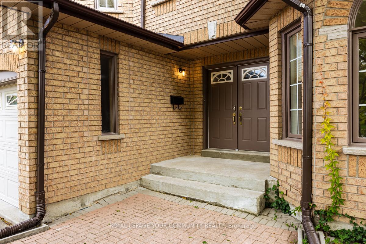 3 CREEKVIEW AVENUE