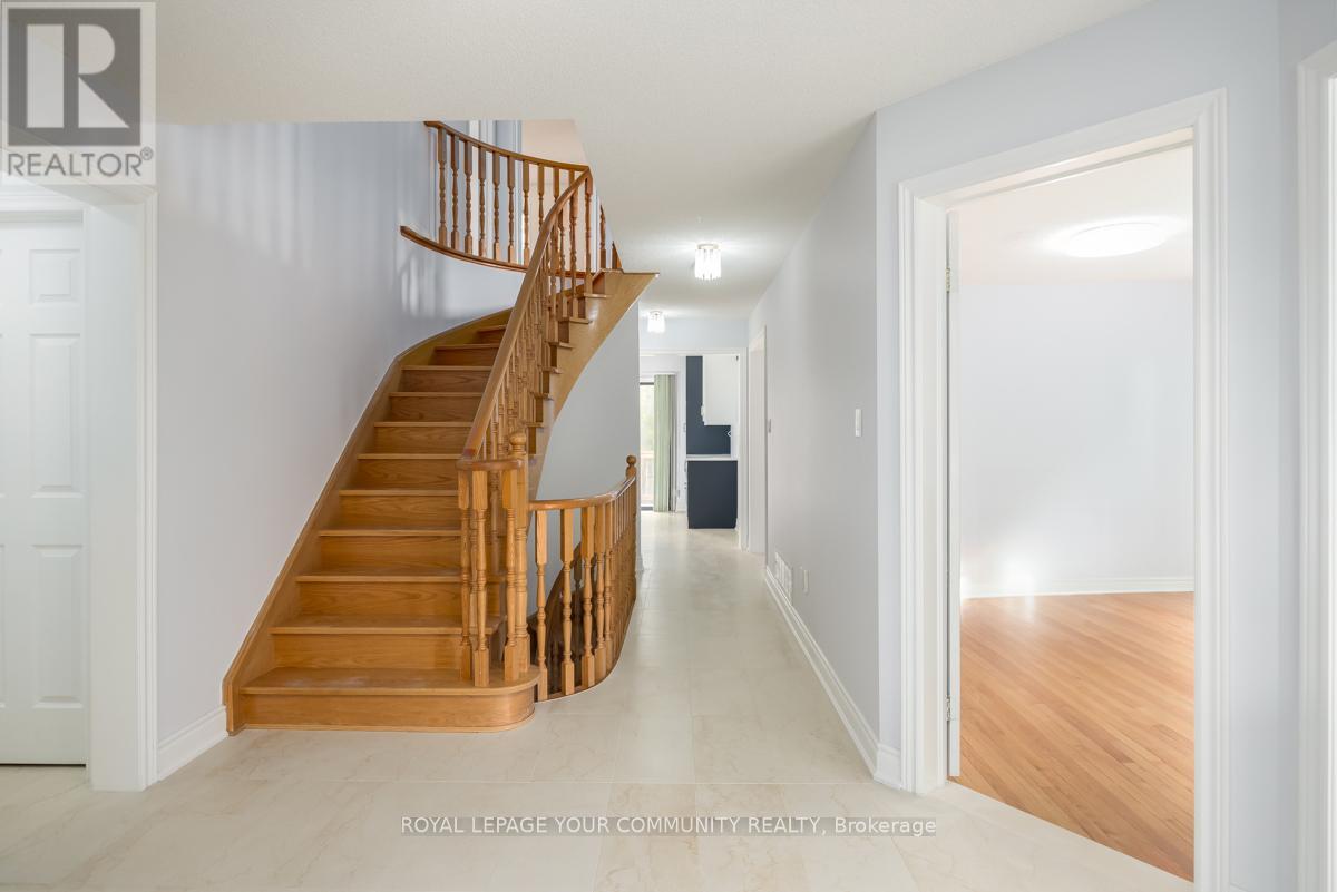 3 CREEKVIEW AVENUE