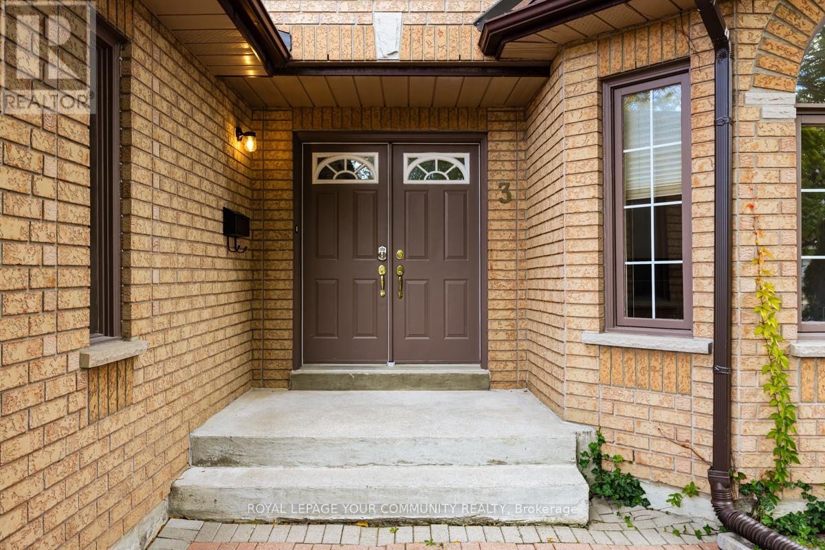 3 CREEKVIEW AVENUE