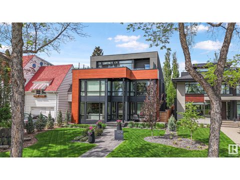 13508 RAVINE DR NW Edmonton AB T5N3L8