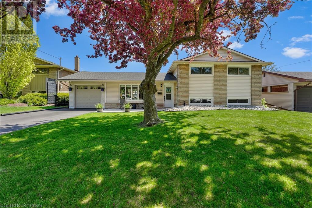 4480 QUEENSWAY Garden