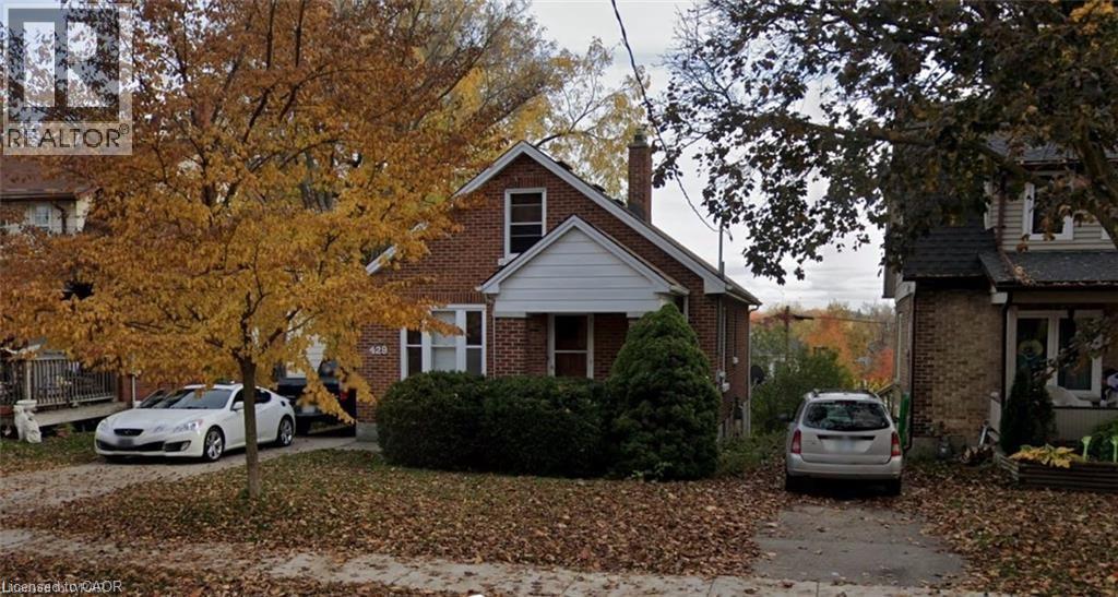 429 STIRLING Avenue S