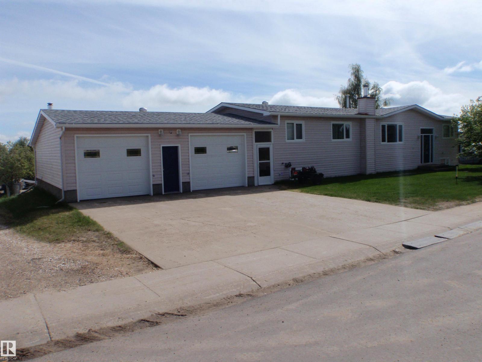 Photo 1 of 62 — 3 Hillside AV, Swan Hills, AB T0G2C0