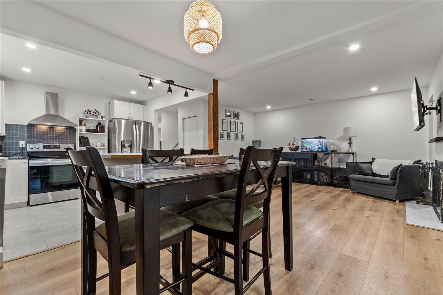 8542 MCCUTCHEON AVENUE|Chilliwack Proper South