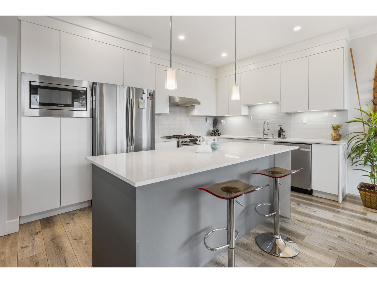 15 31548 UPPER MACLURE ROAD