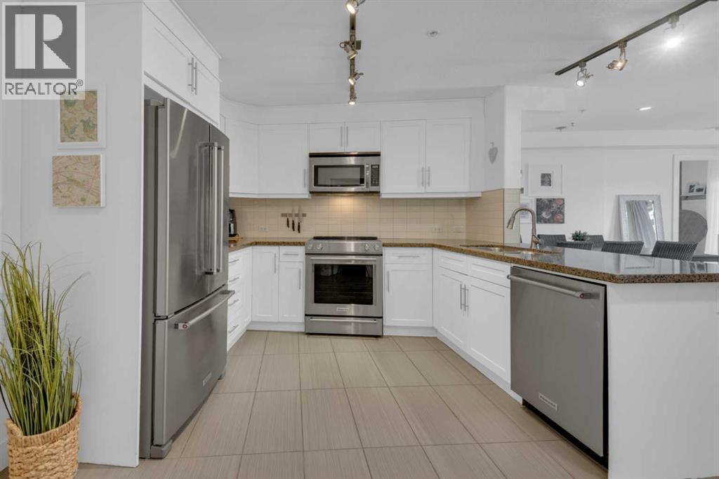 207, 1939 30 Street SW