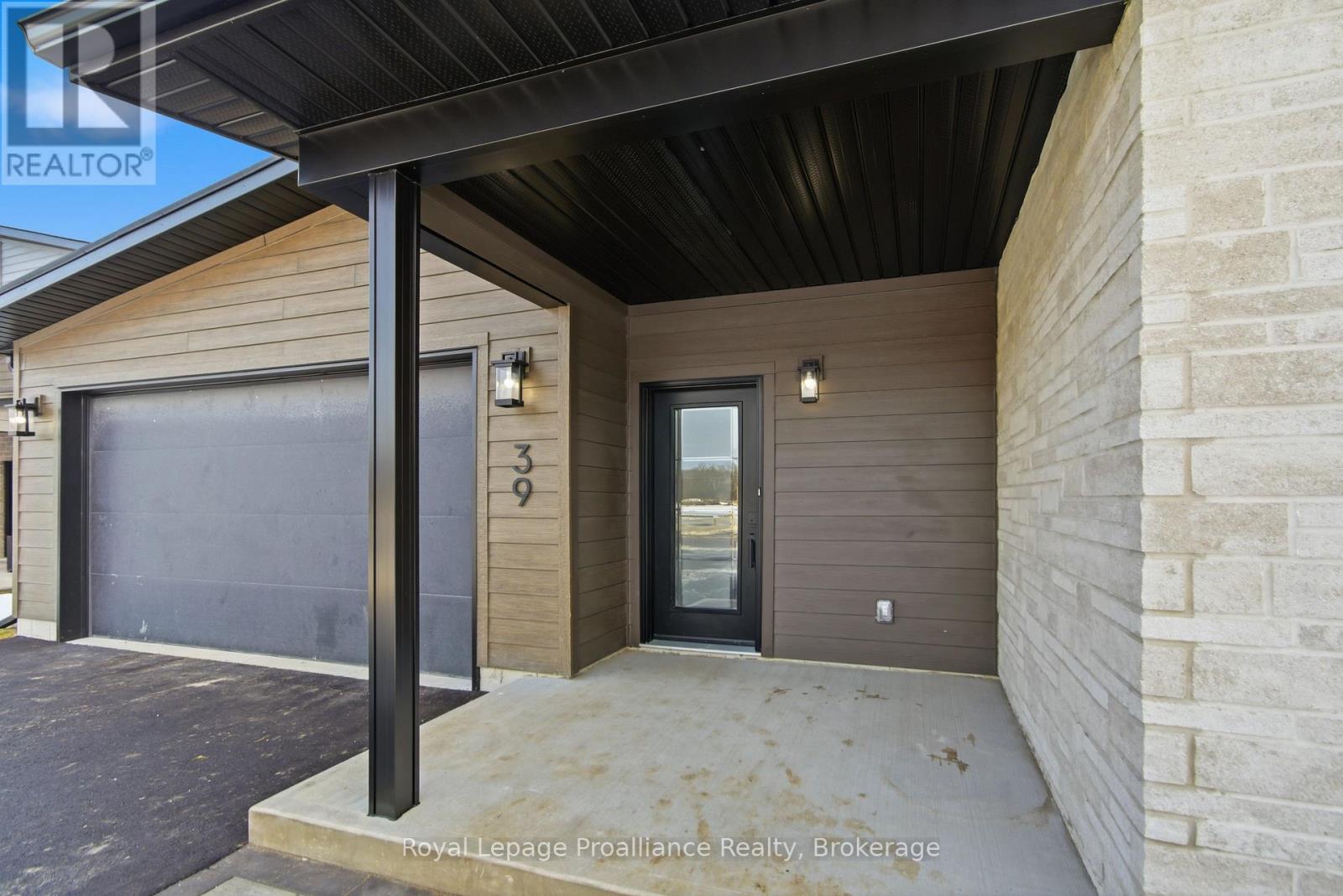 39 FRASER DRIVE