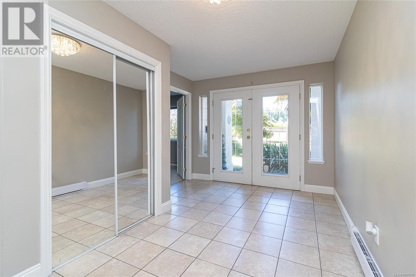 6255 Karen Crt