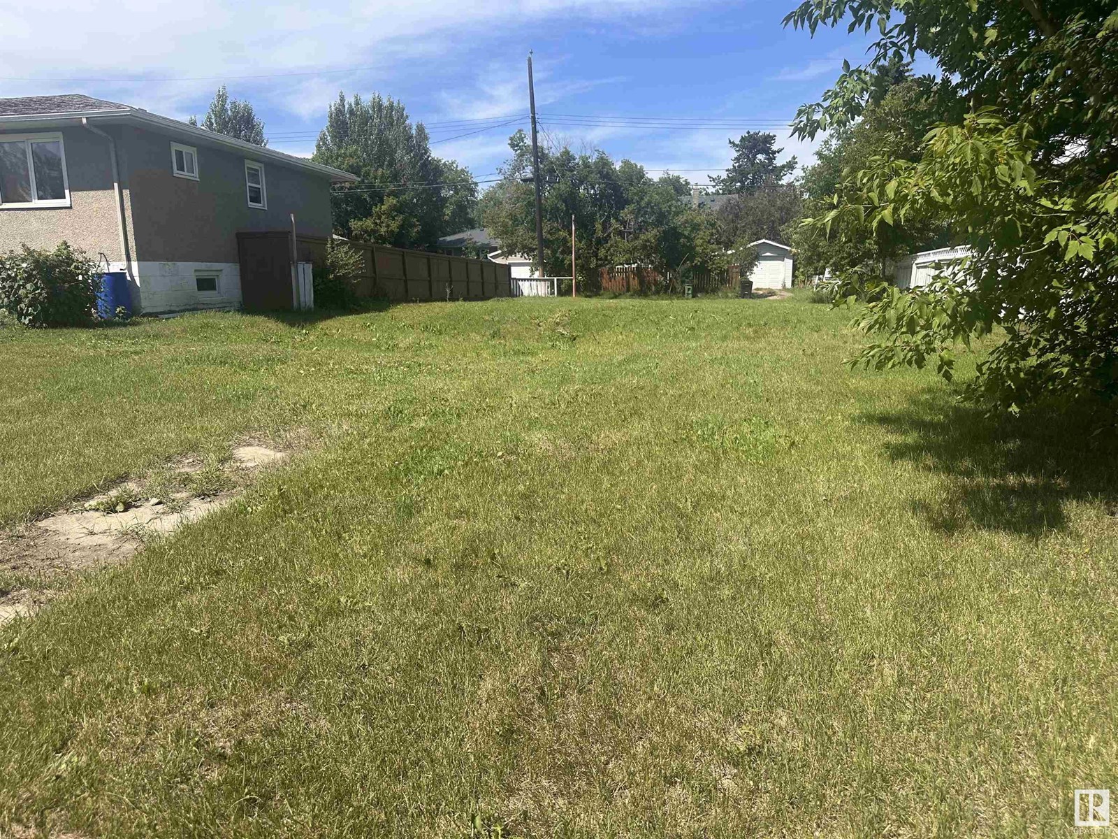 11618 & 11620 111 AV NW