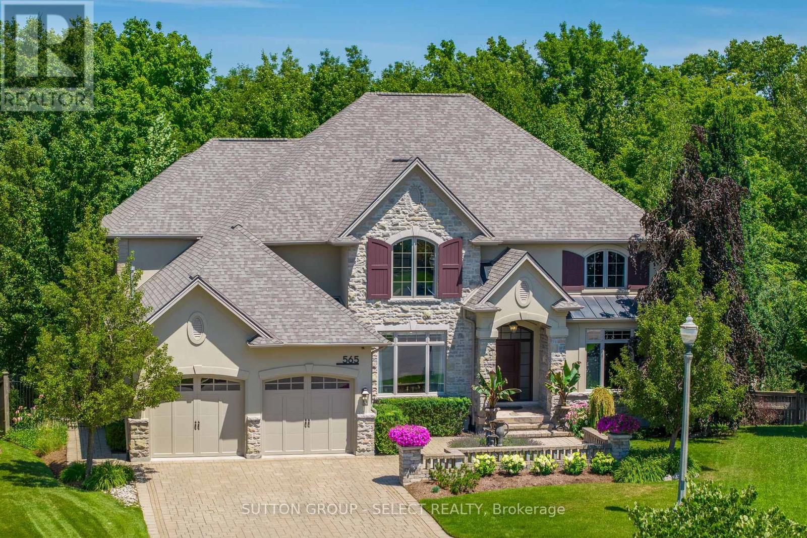 565 EAGLETRACE DRIVE