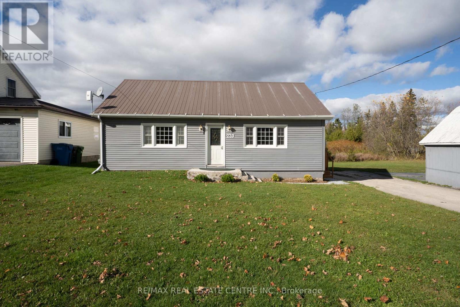 220 OWEN SOUND STREET