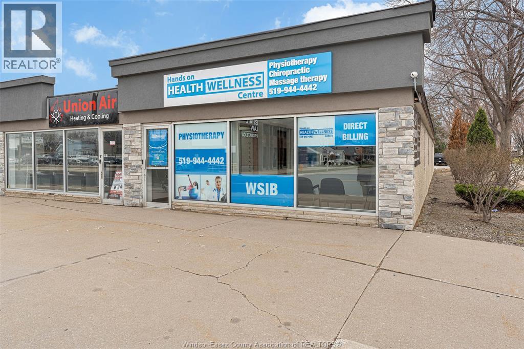 3905-3911 TECUMSEH ROAD East