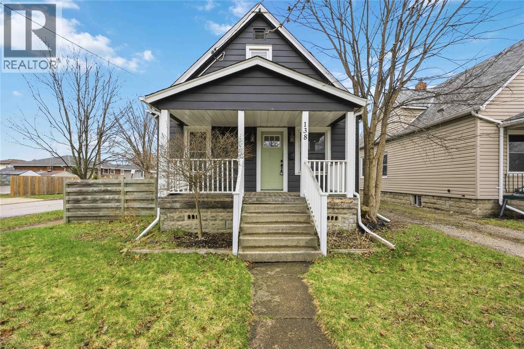 138 Russell STREET North