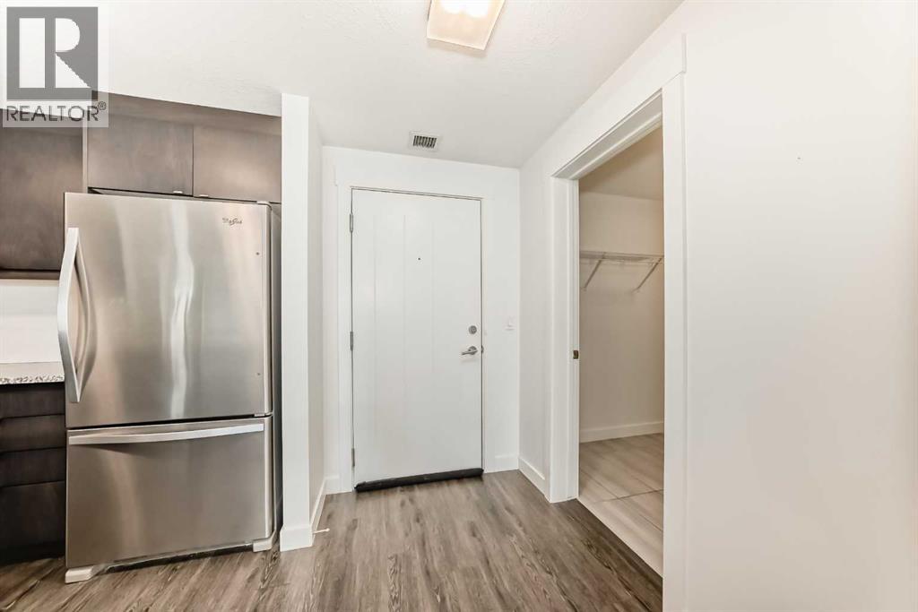 121, 15 Aspenmont Heights SW