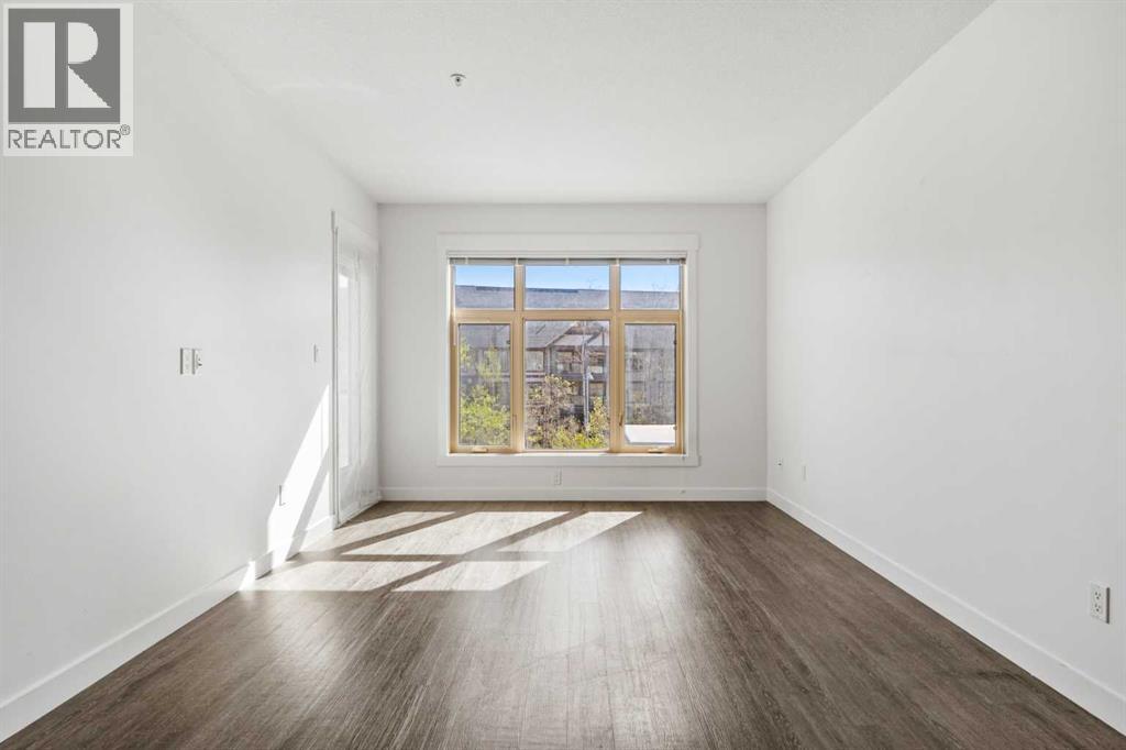 121, 15 Aspenmont Heights SW