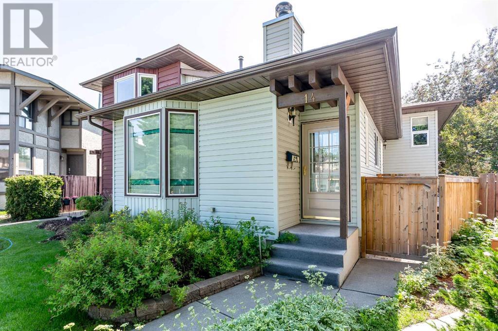 14 Deermeade Bay SE
