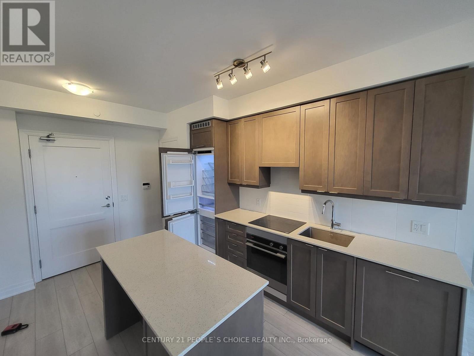 1102 - 30 ELM DRIVE W