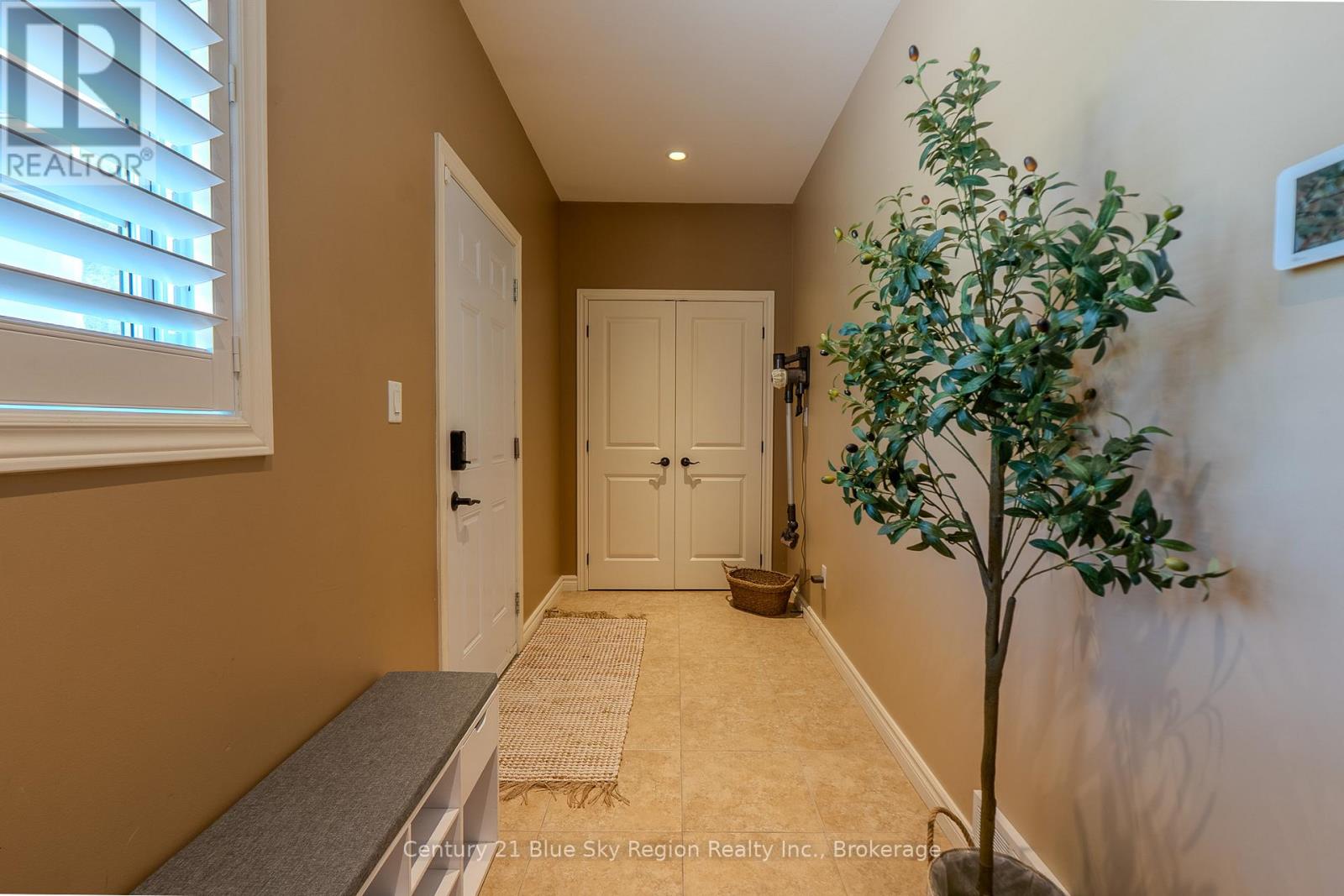 435 SURREY DRIVE