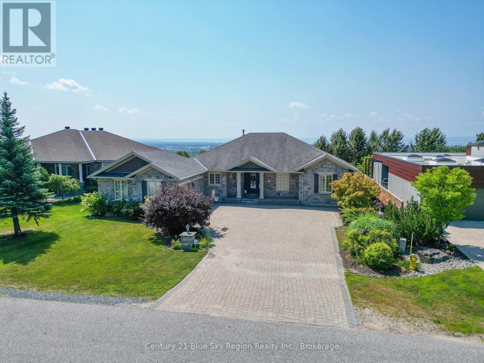 435 SURREY DRIVE