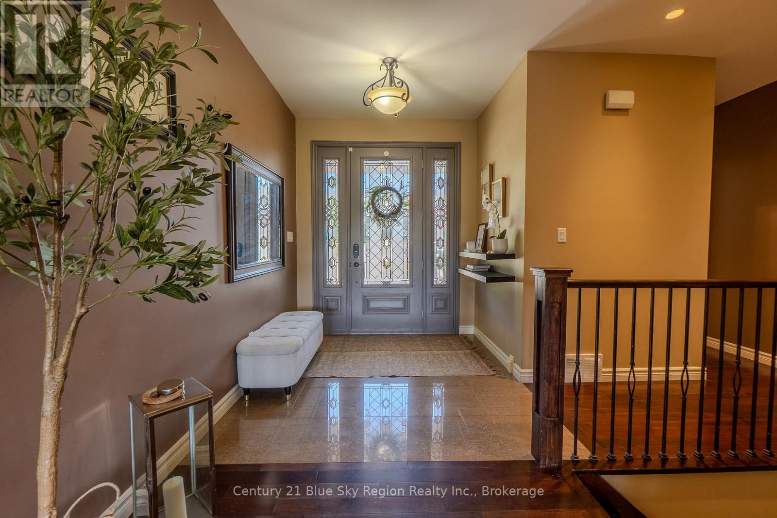 435 SURREY DRIVE