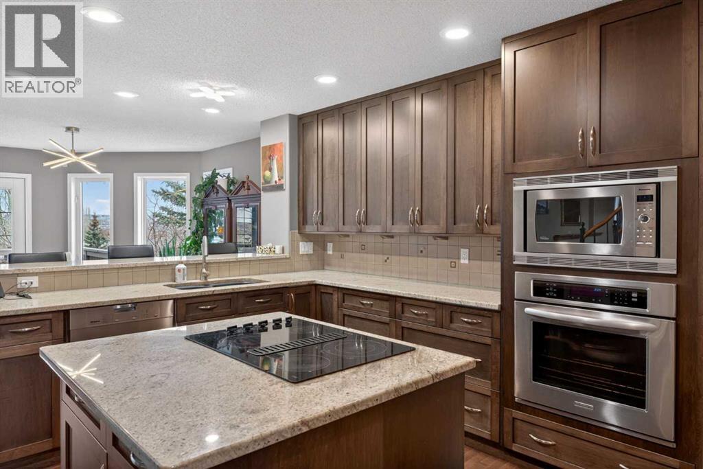 111 Valley Ponds Crescent NW